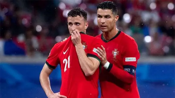 رونالدو غیبت در مراسم تشیع را جبران کرد/سنگ تمام رونالدو برای دیگو ژوتای فقید