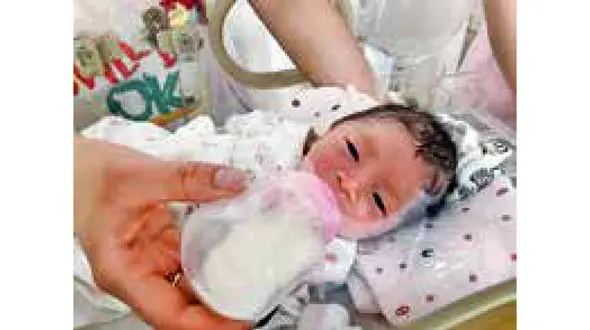  زایمان پنهانی دختر 12 ساله در جنگل / نوزاد در میان خس و خاشاک رها شده بود + عکس