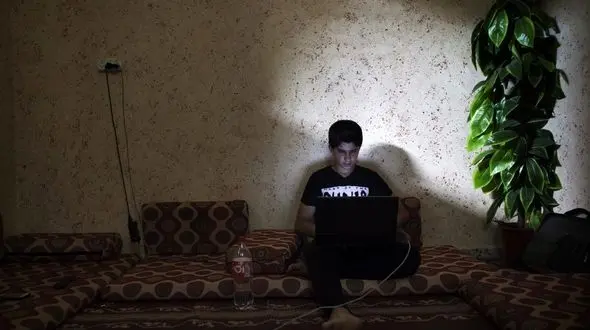 اوج گیری فردگرایی /حذف ارتباطات فامیلی و اجتماعی با ادامه مشکلات اقتصادی