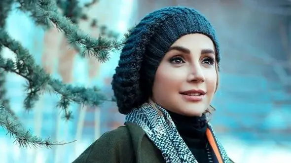 مانتوی مزونی شبنم قلی خانی با طرحی متفاوت و سنتی دنیای مد را لرزاند/ ماشاالله به هنر و خلاقیتش