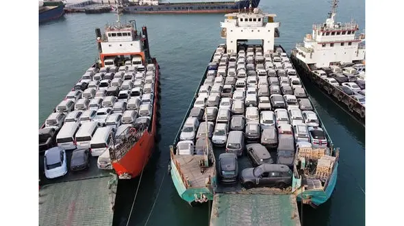 کمیسیون تلفیق مجلس با واردات خودرو با عمر کمتر از ۵ سال موافقت کرد
