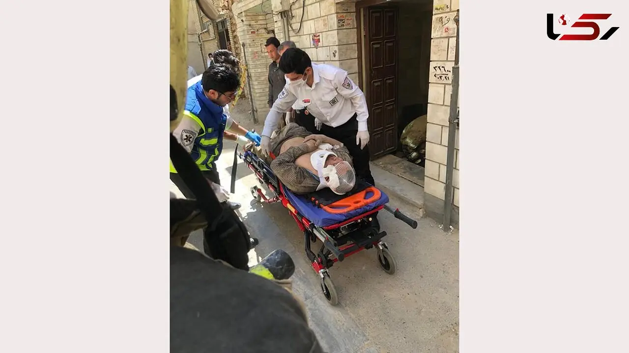 عکسی وحشتناک از زنده به گور شدن 2 مرد در قلب تهران