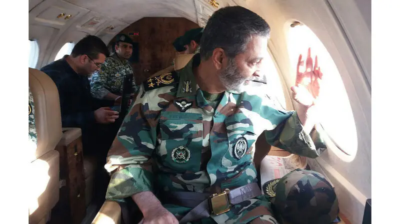 رکنا: بازدید فرمانده ارتش از مناطق زلزله زدهخ استان کرمانشاه