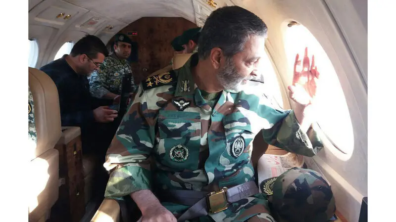 رکنا: بازدید فرمانده ارتش از مناطق زلزله زدهخ استان کرمانشاه