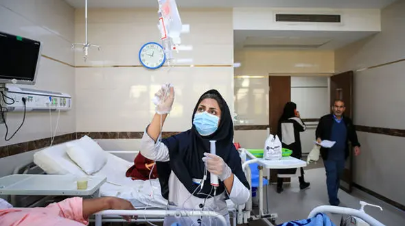 پزشکیان : پرداخت حقوق باید متناسب با عملکرد باشد / فعال صنفی : چگونه می‌توان از «پرداخت مبتنی بر عملکرد» سخن گفت، وقتی عملکرد پرستار در ساختار فعلی دیده نمی‌شود؟