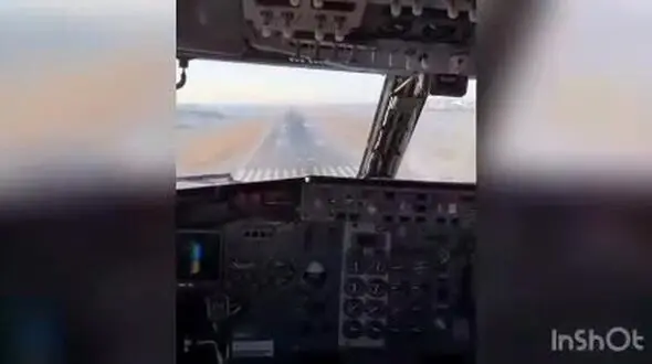 لحظه تکاندهنده برخورد پرنده با هواپیما هنگام فرود در فرودگاه مهرآباد + فیلم
