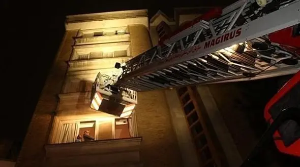 گرفتار شدن 20 تهرانی در حریق هولناک سعادت آباد+ تصاویر