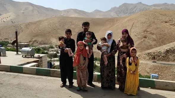 اهدای زمین به خانواده 4 قلوهای کرمانشاهی