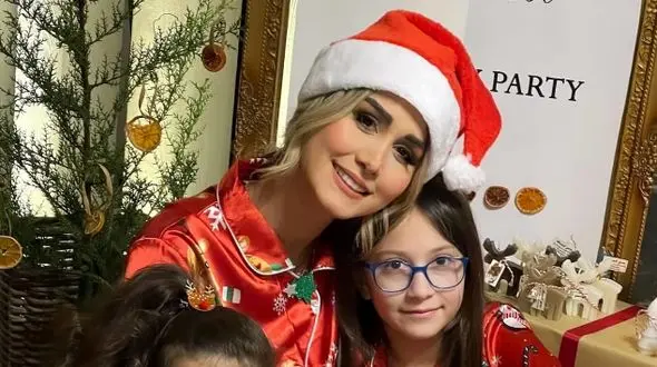 از عشقِ مجازی تا شام تولد: داستان آشنایی شاهرخ استخری و همسرش