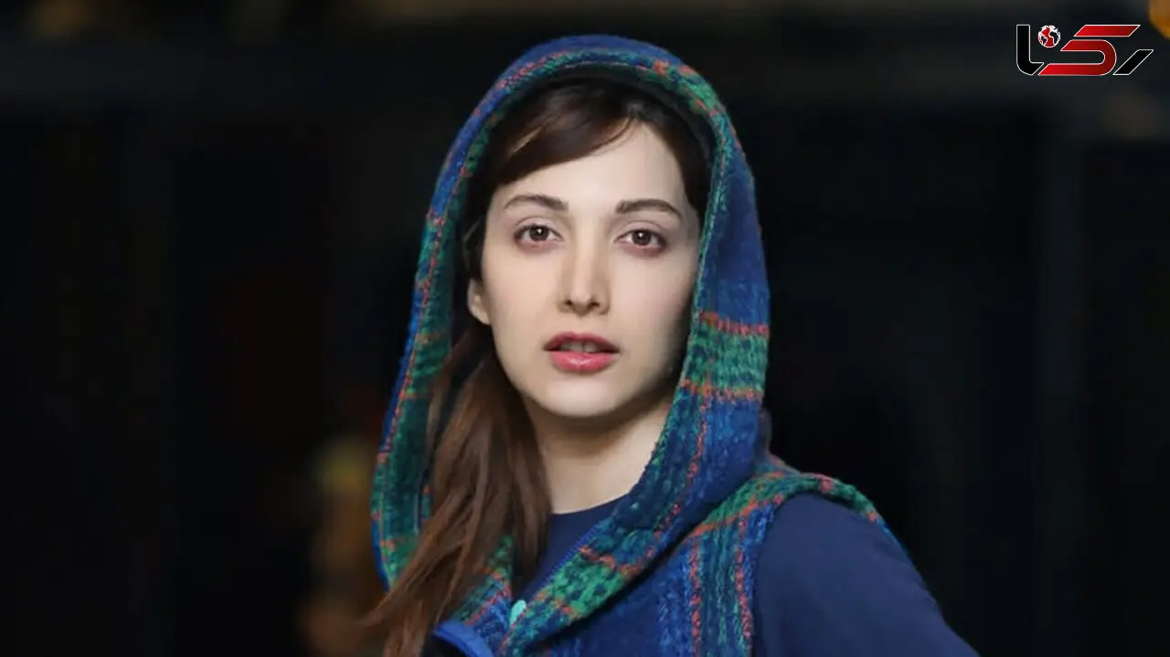 فیلم روشنک گرامی از زیر لحاف : یه عده‌ شبا میان جلوی خونم بلند همش فحش میدن / دیشب به یک فیلم فحش می دادن فحش ها اول و آخری / نمی دونم مگه من ....