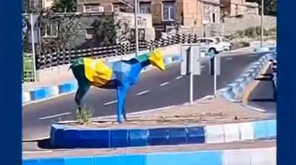 ببینید / سرقت المان‌های شهری در تبریز