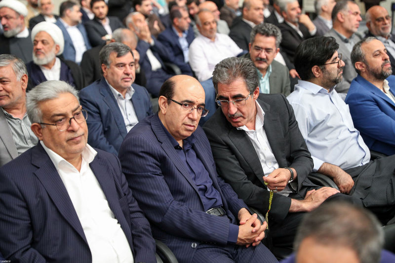 دیدار نمایندگان مجلس شورای اسلامی با رهبر انقلاب حضرت آیت الله خامنه ای -چهارشنبه ۲۱ خرداد ۱۴۰۴