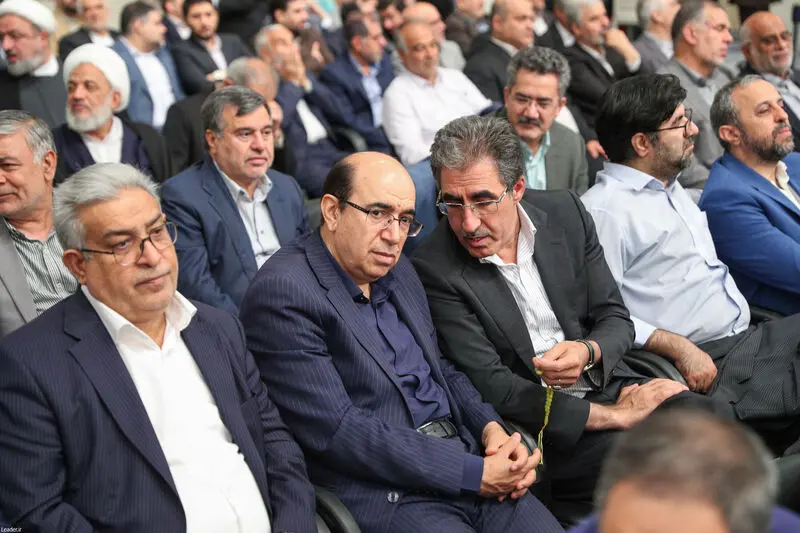 دیدار نمایندگان مجلس شورای اسلامی  با رهبر انقلاب حضرت آیت الله خامنه ای -چهارشنبه ۲۱ خرداد ۱۴۰۴