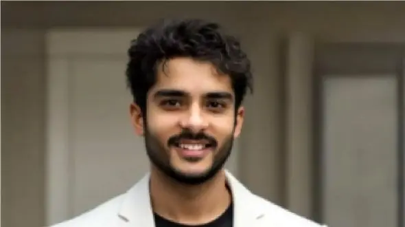 فیلم آواز شادساعد سهیلی/ دم ماشین لوکسش یجور رقص آذری میره همه به وجد اومدن !