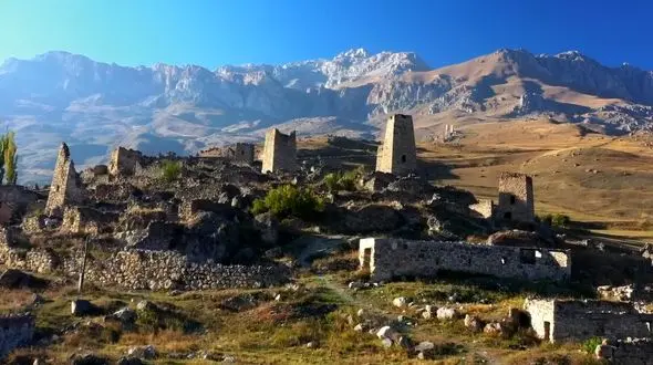 ببینید / نماهنگ بی کلام آرامش بخش به همراه تصاویر منظره باستانی + فیلم 