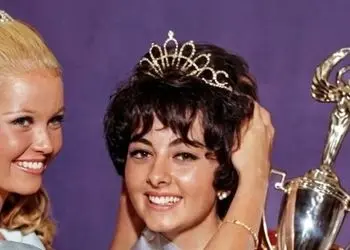 عکس ها  سفر در زمان / جذابیت دختران شایسته ایران / از اولین ملکه زیبایی ایران تا چهاردهمین قبل انقلاب 