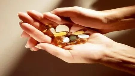 مصرف مولتی ویتامین ها: فواید یا خطرات؟