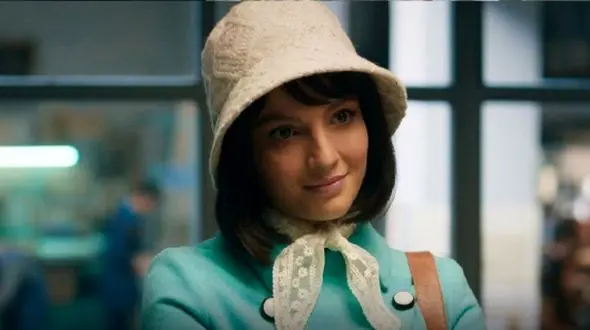 مهسا حجازی و نازنین بیاتی در پشت صحنه تاسیان