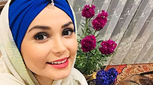 خانم مجری جوان ازدواج کرد ! / کیمیا گیلانی کیست ؟ + عکس حلقه گران قیمت