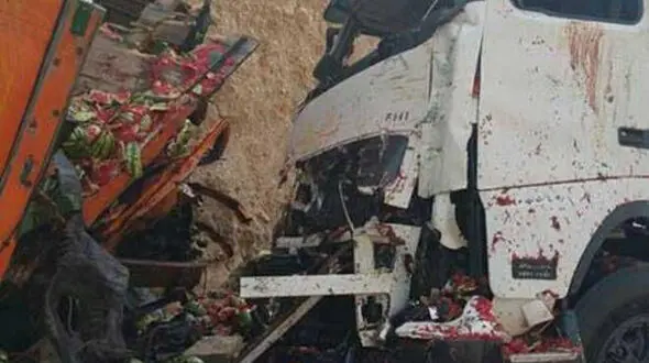  برخورد 2 کامیون با یگدیگر حادثه آفرید
