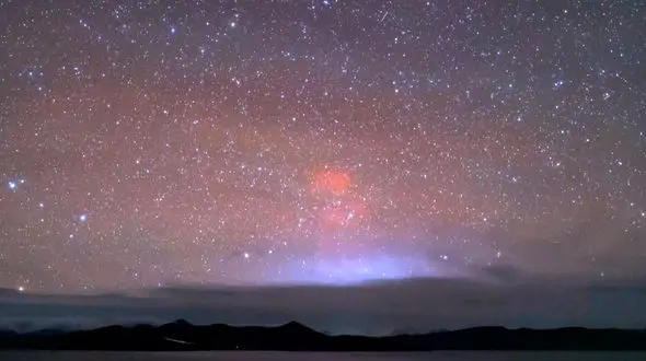 رقص نور در آسمان هیمالیا + فیلم