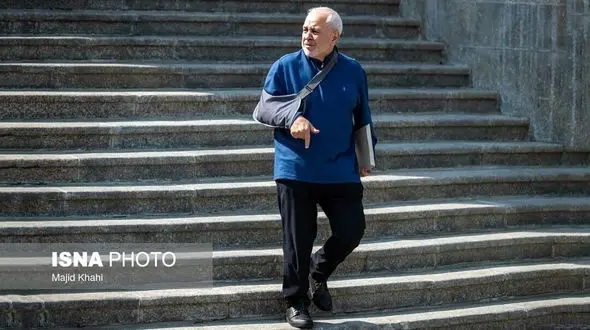 کوثری:ظریف باید از دولت برود/ مجلس به حضور ظریف در دولت حساسیت دارد