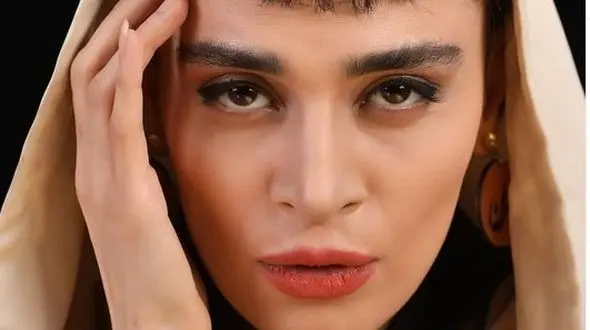 اندیشه فولادوند خاص لباس ترین خانم بازیگر ایران ! / متفاوت حتی در عزا و عروسی ! + بیوگرافی و عکس های خصوصی