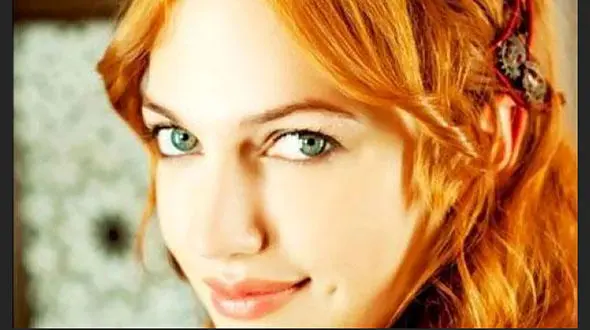 خانم بازیگر نقش خرم سلطان غوطه ور در ثروت ایرانی‌ها ! / پشت پرده یک معامله تجاری با ایران !