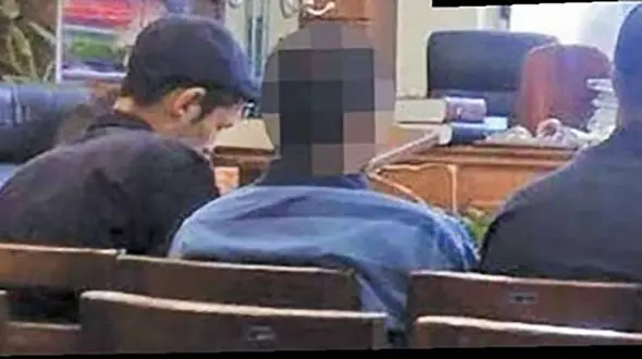 آتش زدن رفیق به خاطر دختری در پارک / رضا 70 با جراحی شده است + عکس