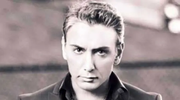 دانلود آواز باشکوه شادمهر عقیلی / با تو افسانه می شم