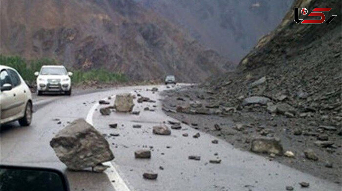 احتمال ریزش سنگ و بهمن در جاده چالوس