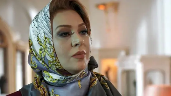 چهره ای که تا به حال از نسرین مقانلو ندیده اید / او عزادار پدر است + عکس