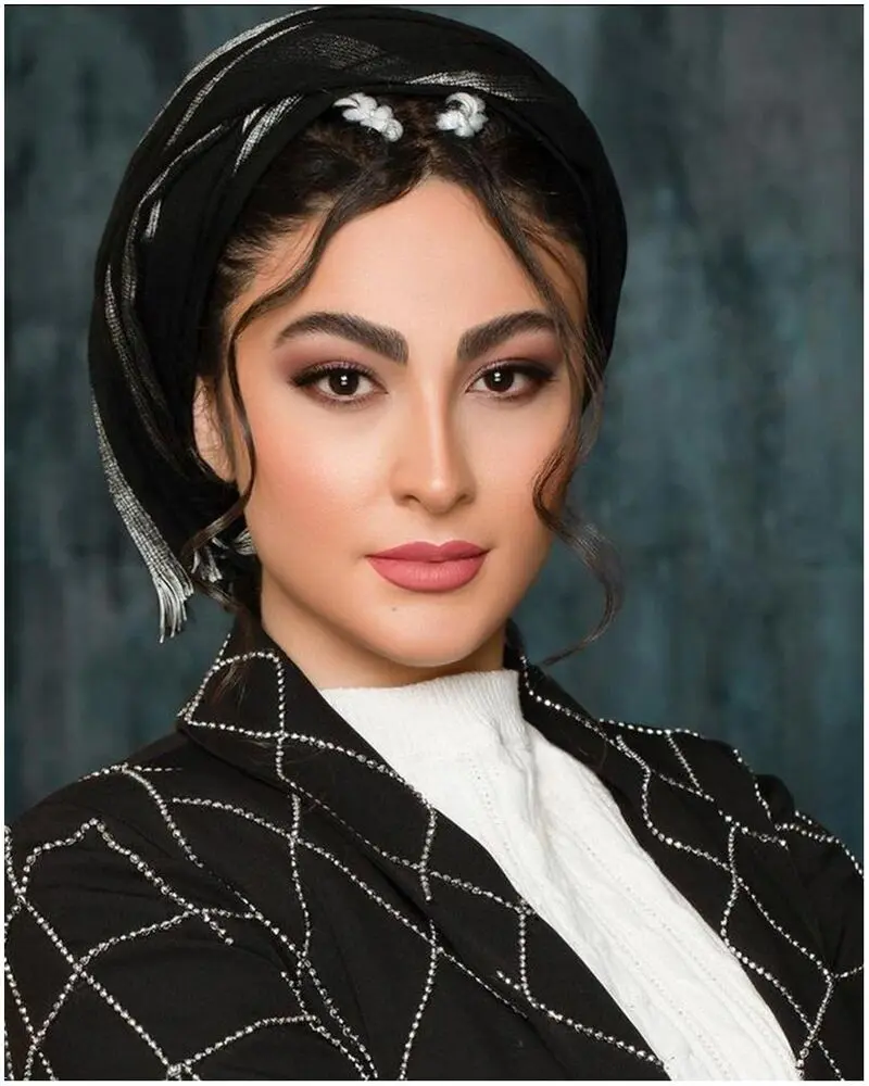 مریم مومن