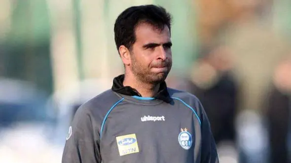 مربی استقلال: می توانستیم یک یا دو گل دیگر به سپاهان بزنیم + فیلم