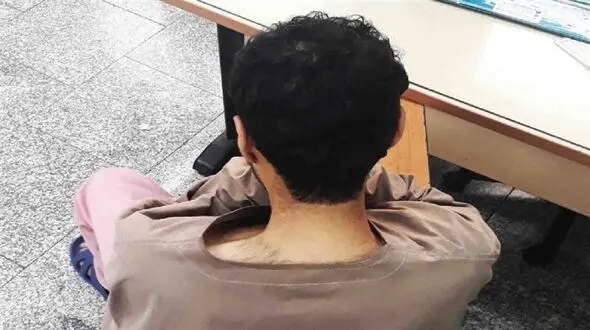 قتل فجیع پدر به دست پسر بزرگ خانواده / قاتل خودش به پلیس زنگ زد + نظر کارشناسی