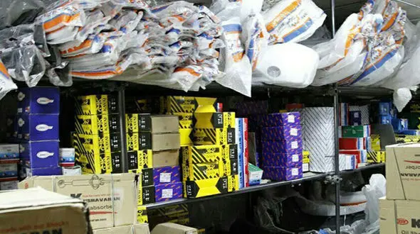 کشف لوازم یدکی تقلبی در تهران / شیادان 100 میلیاردی دستگیر شدند