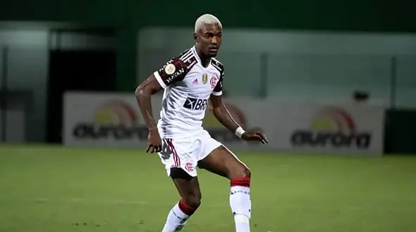 ستاره معروف فوتبال قاتل شد + عکس و جزئیات 