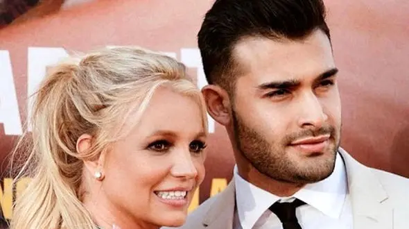 عشقولانه بازی سام و بریتنی اصغری در طبیعت زیبا / قبل از جدایی!