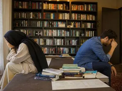 مهریه عجیب و شگفت انگیز یک نوعروس / یک اتاق پر از کتاب های داستان بحث رز دادگاه خانواده شد