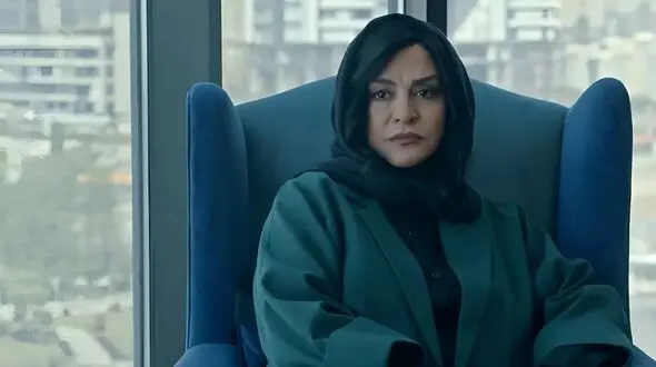 فیلم / عصبانیت مریلا زارعی بازیگر سریال کوری از گرانی‌ها: مردم باید با گرانی مبارزه کنند متحد شوند نخرند تا کارخانه دارها ورشکست شوند