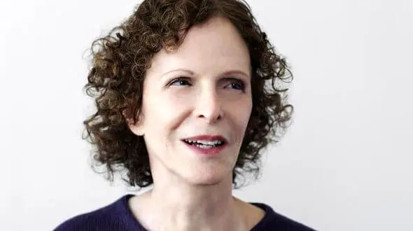 خودکشی وحشتناک نویسنده سرشناس /سقوط از بلندای یک برج+عکس