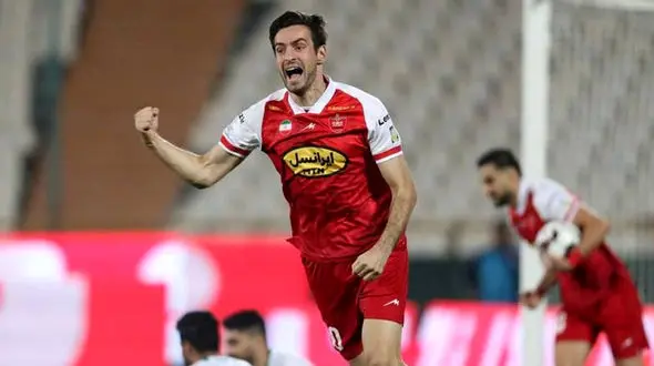 گل تعویض طلایی گل محمدی آفساید بود!/ کارشناسان داوری صحت گل گولسیانی را تایید نکردند+ عکس و فیلم