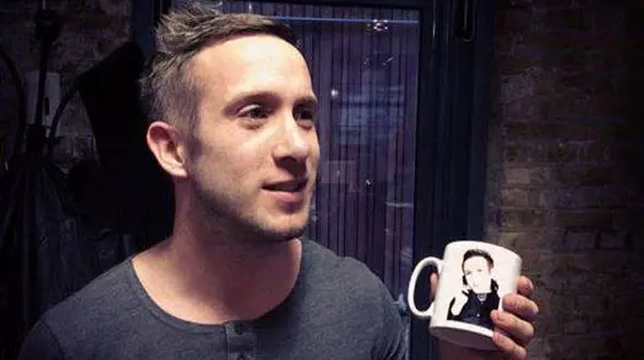 این مرد 34 سال آرزوی آروغ زدن داشت!+عکس