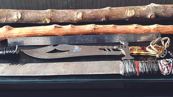 نزاع طایفه ای 50 مرد شمشیر به دست در مشهد / پلیس مقتدرانه عمل کرد