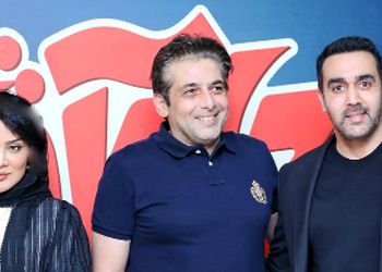 اکران روز: استایل شیک پوریا پورسرخ، حمید گودرزی، زهرا جهرمی و بهزاد فراهانی در اکران مردمی فیلم  «سلام علیکم حاج آقا»+ فیلم و عکس
