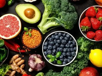 نگهداری این 5 میوه در یخچال اشتباه است، مراقب باشید!