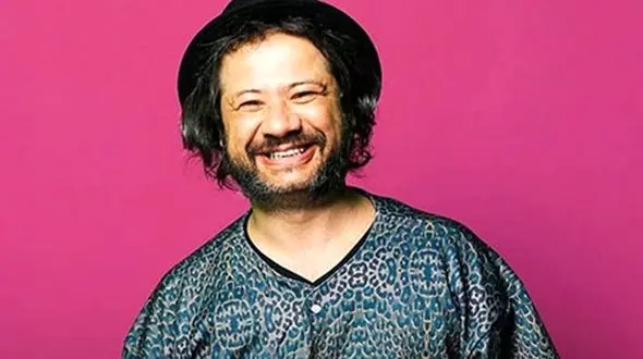 فیلم/ به بهانه روز پدر یادی کنیم ازسورپرایز و هدیه  گران قیمت علی صادقی برای پدرش