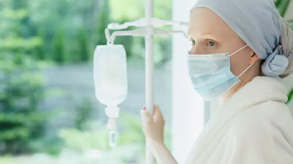 این روزهای کرونایی با سرطان فرزند و همسرم مبارزه می‌کنم
