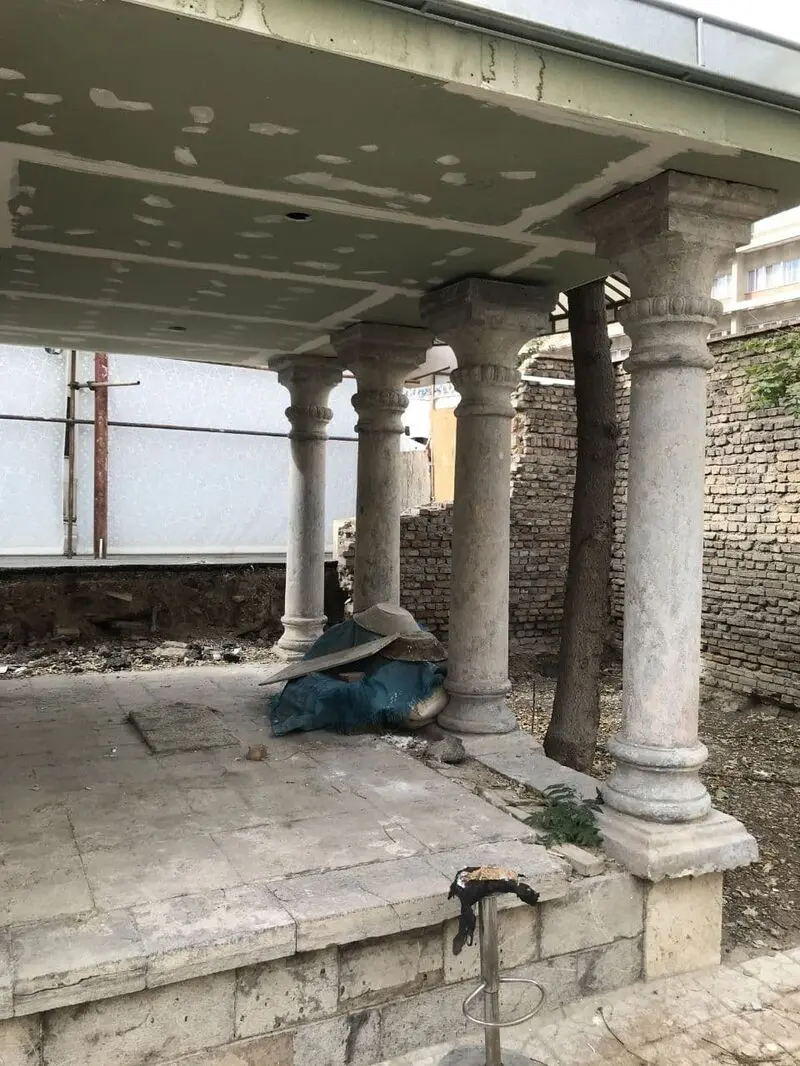 دیوار محل دفن ‎صوراسرافیل و ‎ملک‌المتکلمین خراب شده    