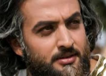 (عکس)نگاهی به تیپ و استایل متفاوت و جنجالی مصطفی زمانی(بازیگر نقش یوسف پیامبر)؛ مطمئنم با دیدن این عکس تعجب میکنی، چه تغیر شیک و متفاوتی 